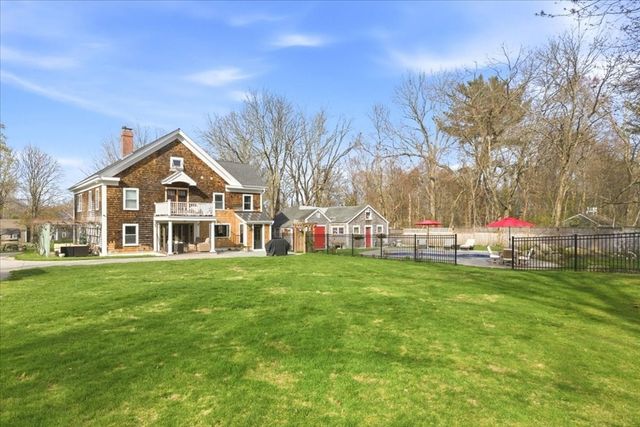 23 Old Oaken Bucket Rd, Scituate, MA 02066
