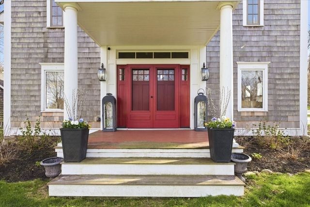 23 Old Oaken Bucket Rd, Scituate, MA 02066