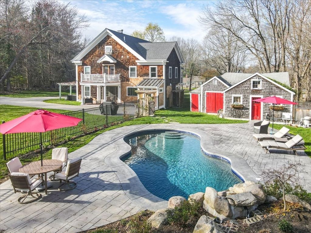 23 Old Oaken Bucket Rd, Scituate, MA 02066
