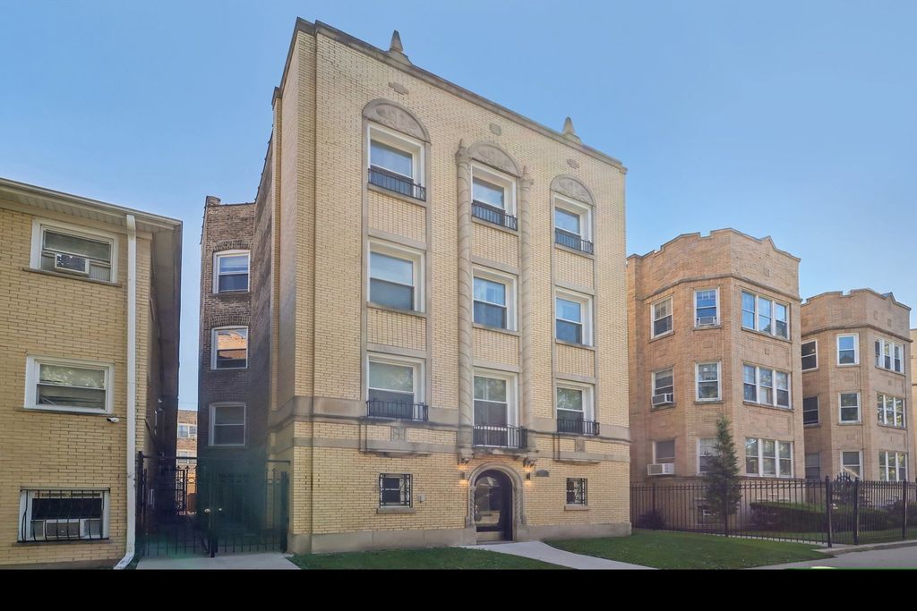 6235 N Francisco Avenue, Chicago, IL 60659 — exterior