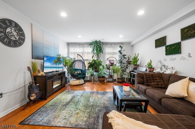 9252 Kennedy Blvd, North Bergen Twp., NJ 07047