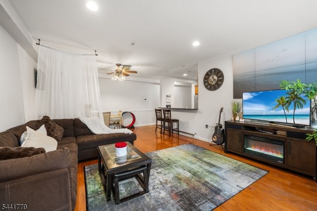 9252 Kennedy Blvd, North Bergen Twp., NJ 07047