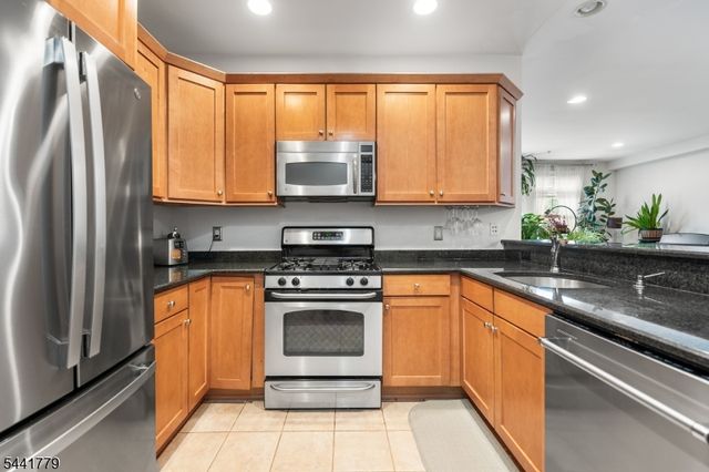 9252 Kennedy Blvd, North Bergen Twp., NJ 07047
