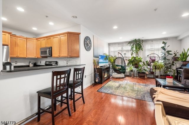 9252 Kennedy Blvd, North Bergen Twp., NJ 07047