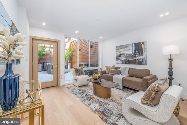 217 TASKER ST, Philadelphia, PA 19148