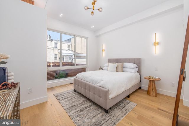 217 TASKER ST, Philadelphia, PA 19148