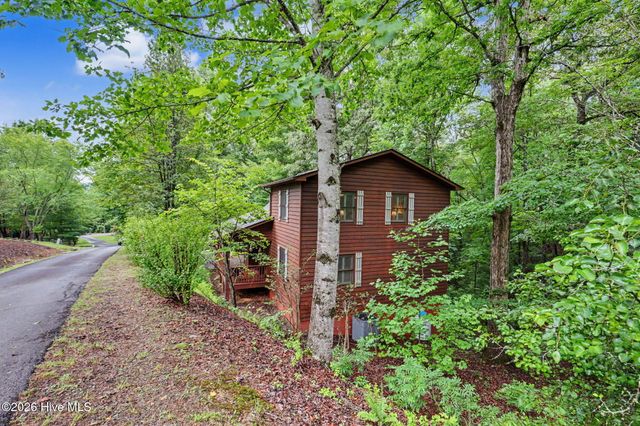 71 Lawrence Drive, Murphy, NC 28906