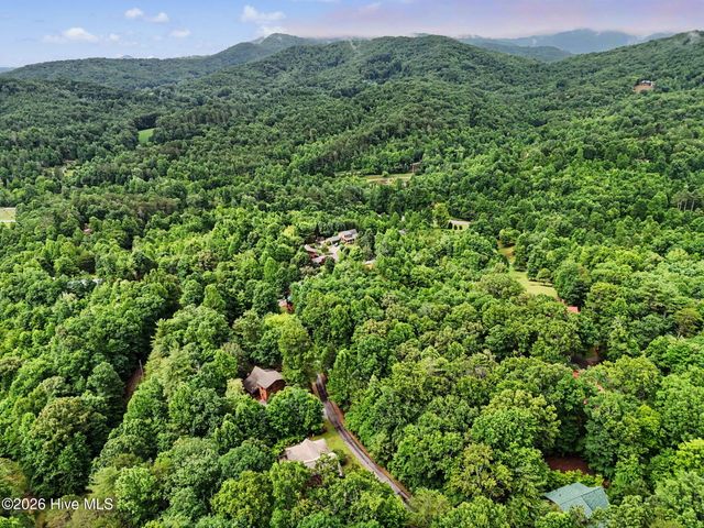 71 Lawrence Drive, Murphy, NC 28906