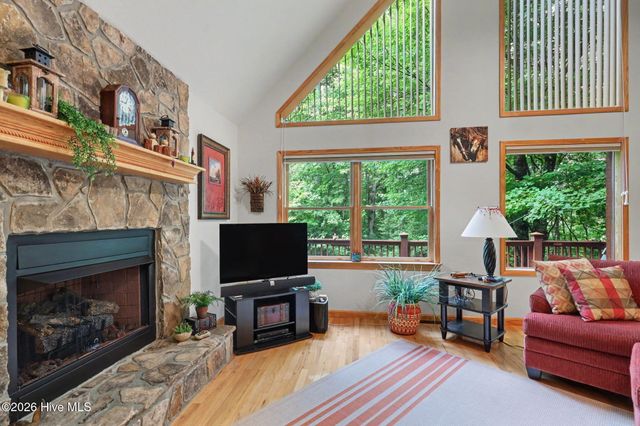 71 Lawrence Drive, Murphy, NC 28906