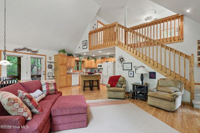 71 Lawrence Drive, Murphy, NC 28906