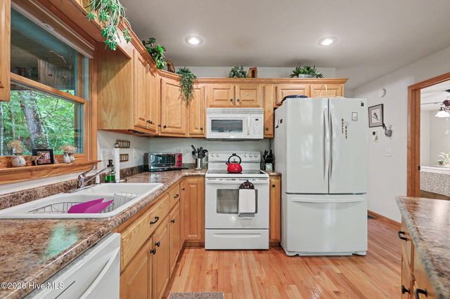 71 Lawrence Drive, Murphy, NC 28906