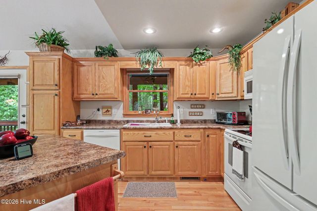 71 Lawrence Drive, Murphy, NC 28906