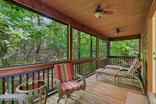 71 Lawrence Drive, Murphy, NC 28906