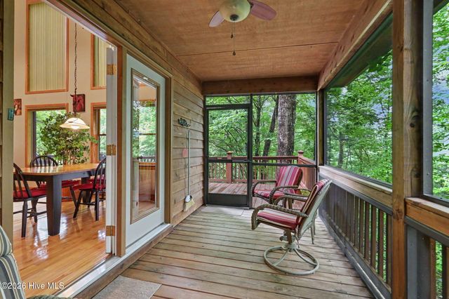 71 Lawrence Drive, Murphy, NC 28906