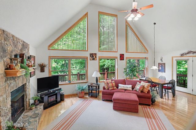 71 Lawrence Drive, Murphy, NC 28906