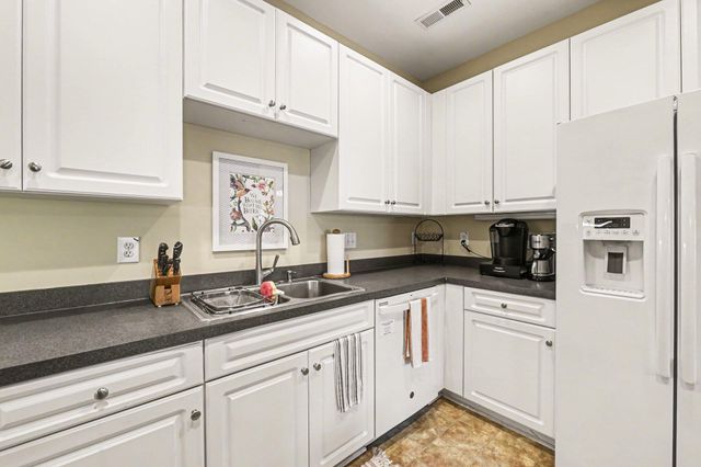 4121 Perrine Street, Charleston, SC 29414