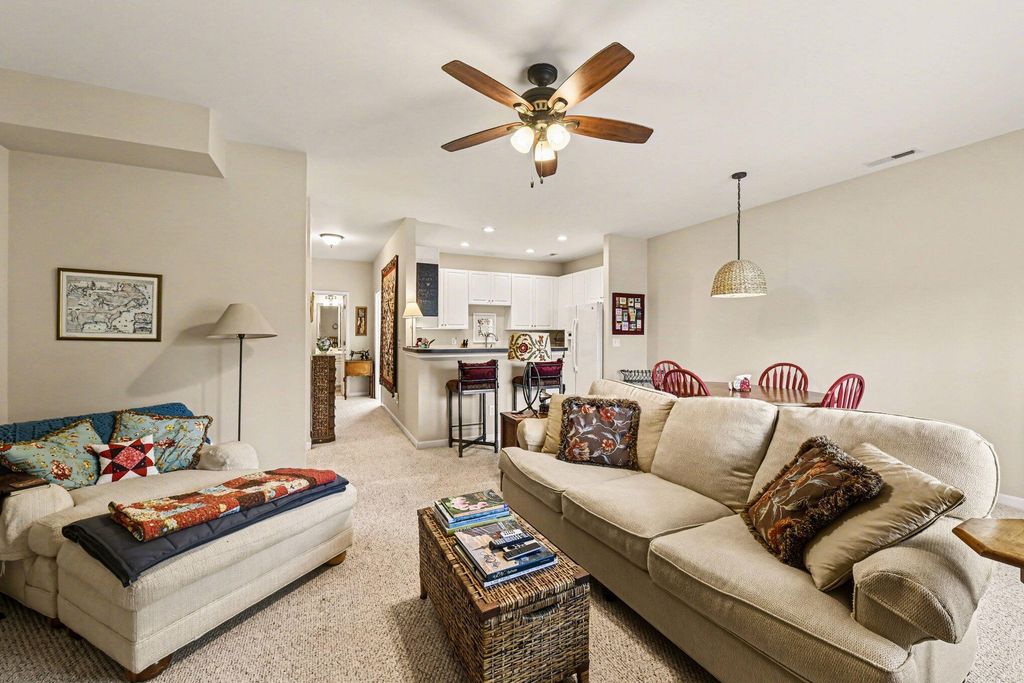 Image 6 of property listing at 4121 Perrine Street, Charleston, SC 29414