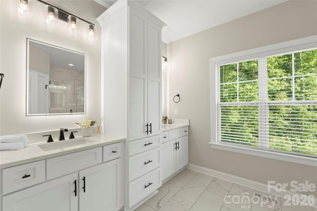 1607 Freemont Drive, Alexis, NC 28006