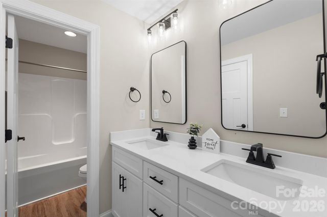 1607 Freemont Drive, Alexis, NC 28006
