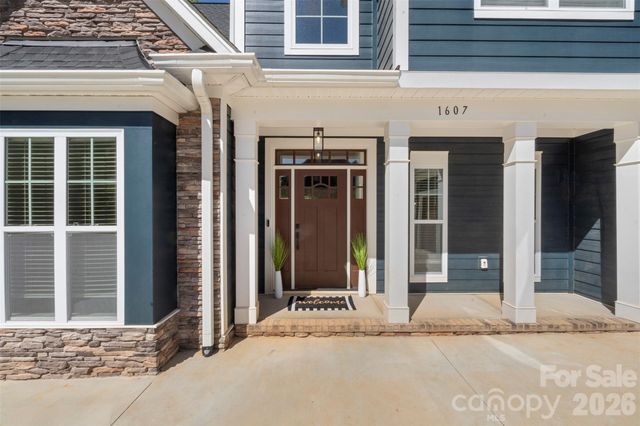 1607 Freemont Drive, Alexis, NC 28006