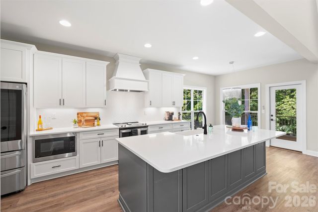 1607 Freemont Drive, Alexis, NC 28006