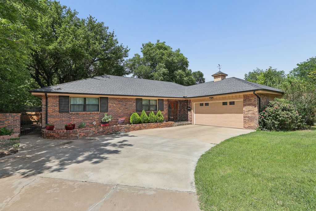 4410 OLSEN Boulevard, Amarillo, TX 79106