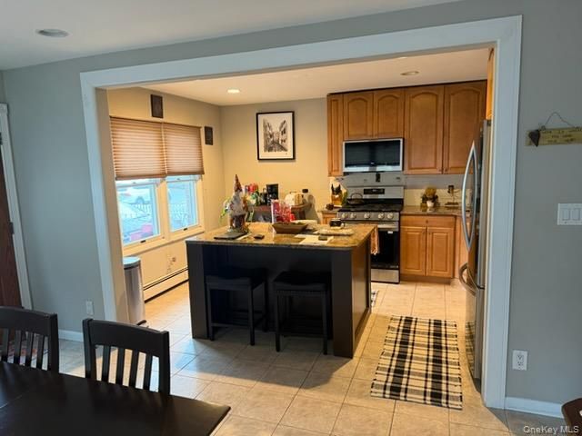 212 Gordon Avenue, Carle Place, NY 11590