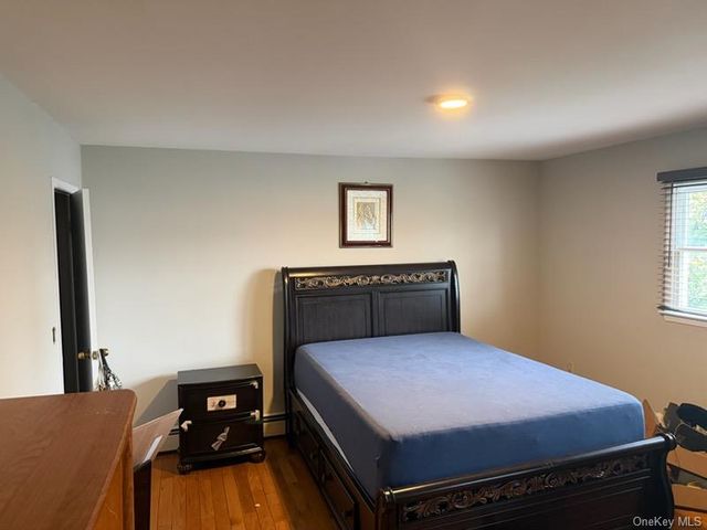 212 Gordon Avenue, Carle Place, NY 11590