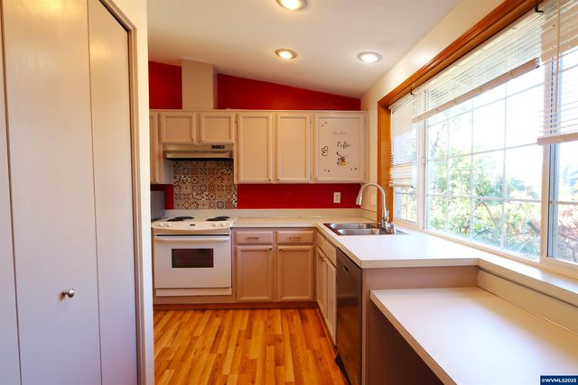 1540 Harlandale Av SE, Salem, OR 97306