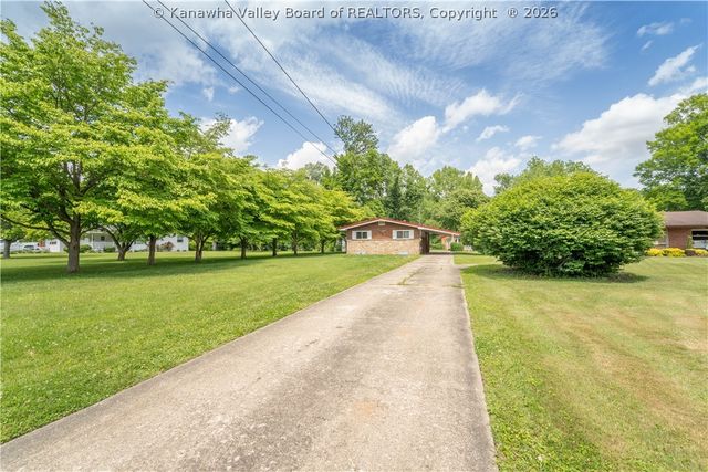 2029 Pennsylvania Avenue, St Albans, WV 25177