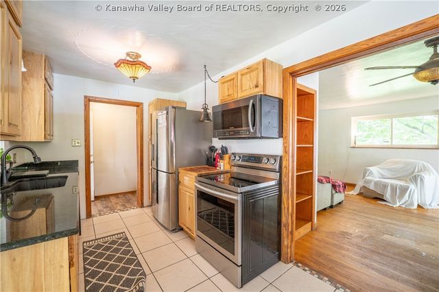 2029 Pennsylvania Avenue, St Albans, WV 25177