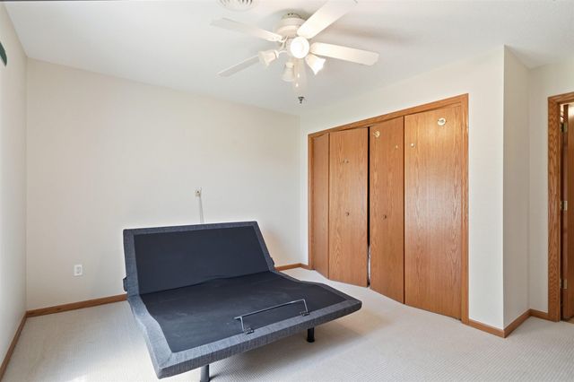 4125 Autumn Ridge Rd Unit 122, Cedar Falls, IA 50613
