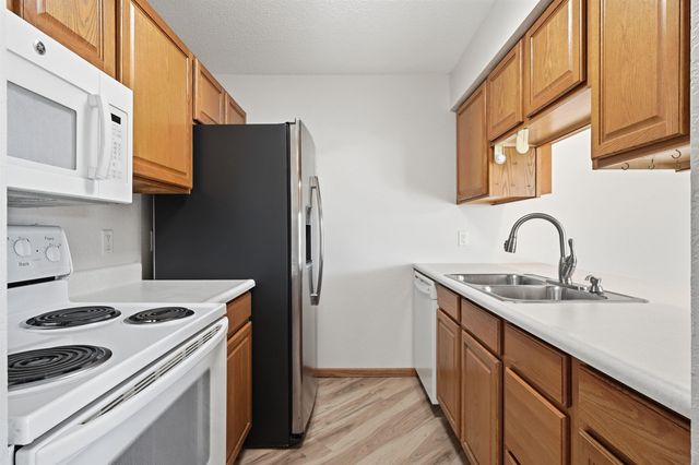 4125 Autumn Ridge Rd Unit 122, Cedar Falls, IA 50613