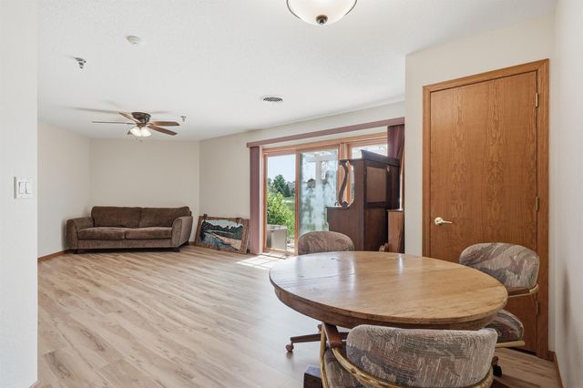 4125 Autumn Ridge Rd Unit 122, Cedar Falls, IA 50613