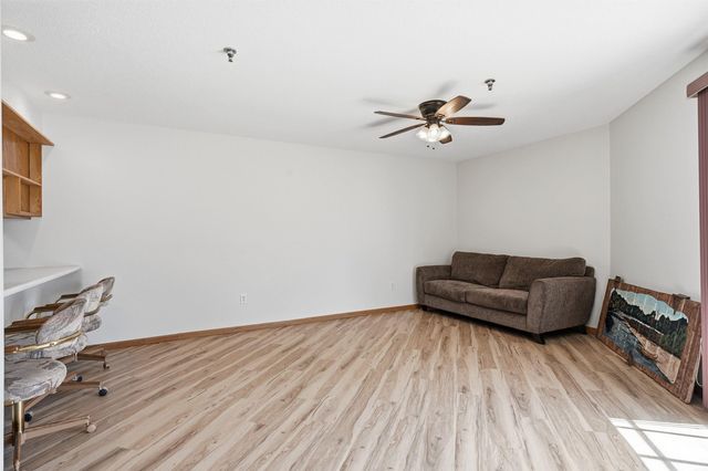 4125 Autumn Ridge Rd Unit 122, Cedar Falls, IA 50613