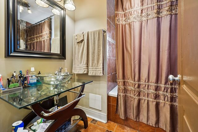 7527 S Perry Avenue, Chicago, IL 60620