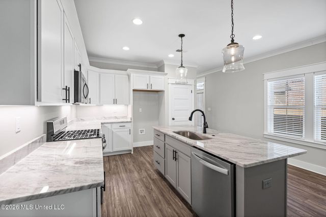 3425 Kreunen Street, Nesbit, MS 38651