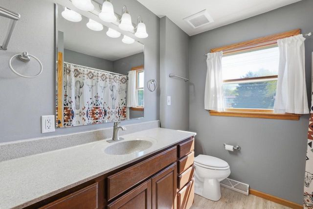 241 5th Street, Evansville, WI 53536