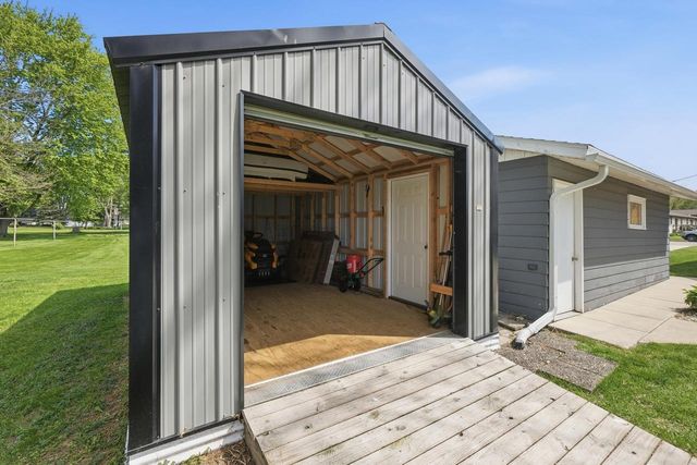 241 5th Street, Evansville, WI 53536