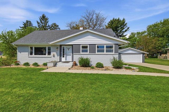 241 5th Street, Evansville, WI 53536