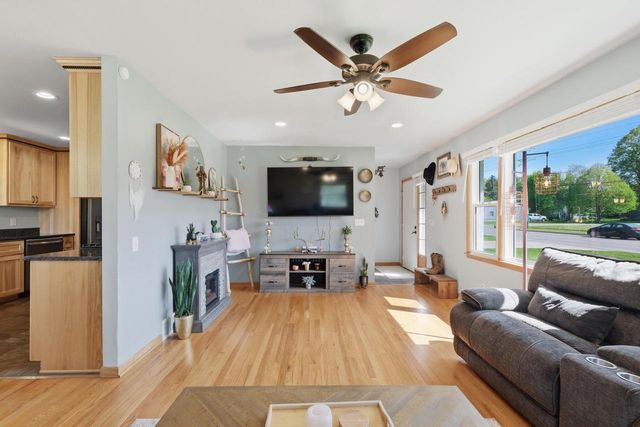 241 5th Street, Evansville, WI 53536