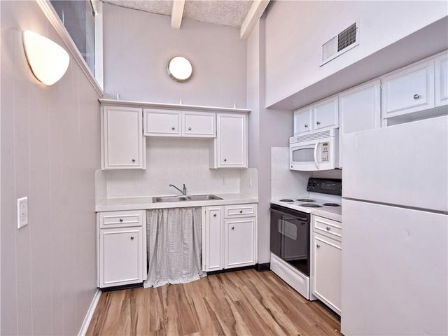 2404 Longview ST 206, Austin, TX 78705