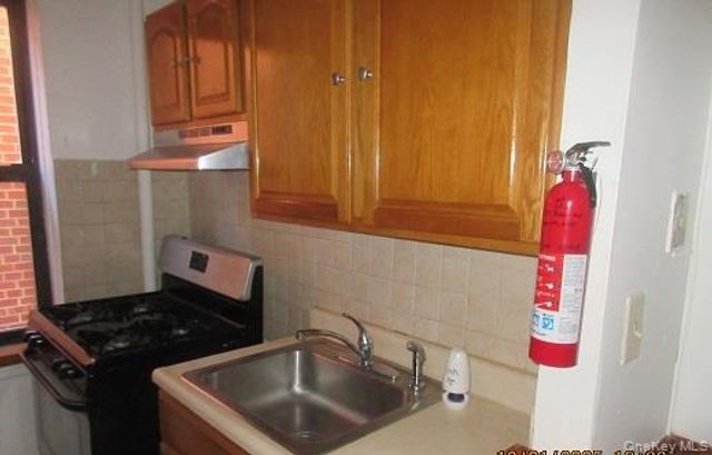 3231 Barker Avenue 2C, Bronx, NY 10467