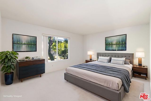 18806 Hatteras Street 101, Tarzana (los Angeles), CA 91356