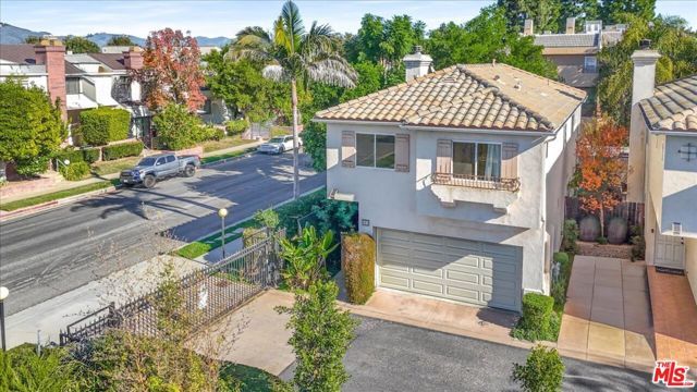 18806 Hatteras Street 101, Tarzana (los Angeles), CA 91356