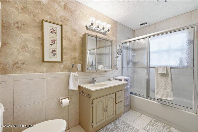 611 PLANTATION Drive, Middleburg, FL 32068