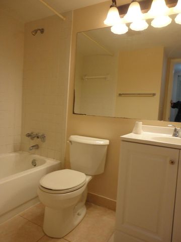 514 Shady Pine Way A2, Greenacres, FL 33415