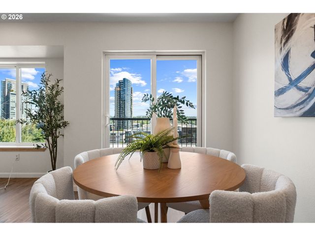 3812 S KELLY Ave 7, Portland, OR 97239
