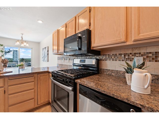 3812 S KELLY Ave 7, Portland, OR 97239