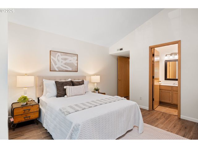 3812 S KELLY Ave 7, Portland, OR 97239